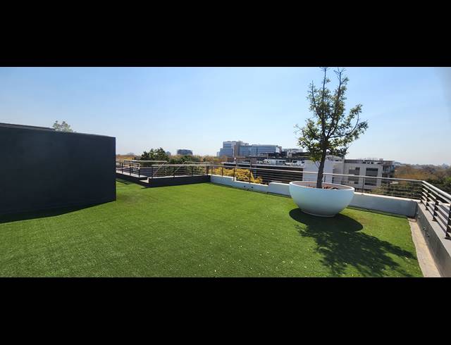412M² OFFICE TO LET IN HOUGHTON ESTATE